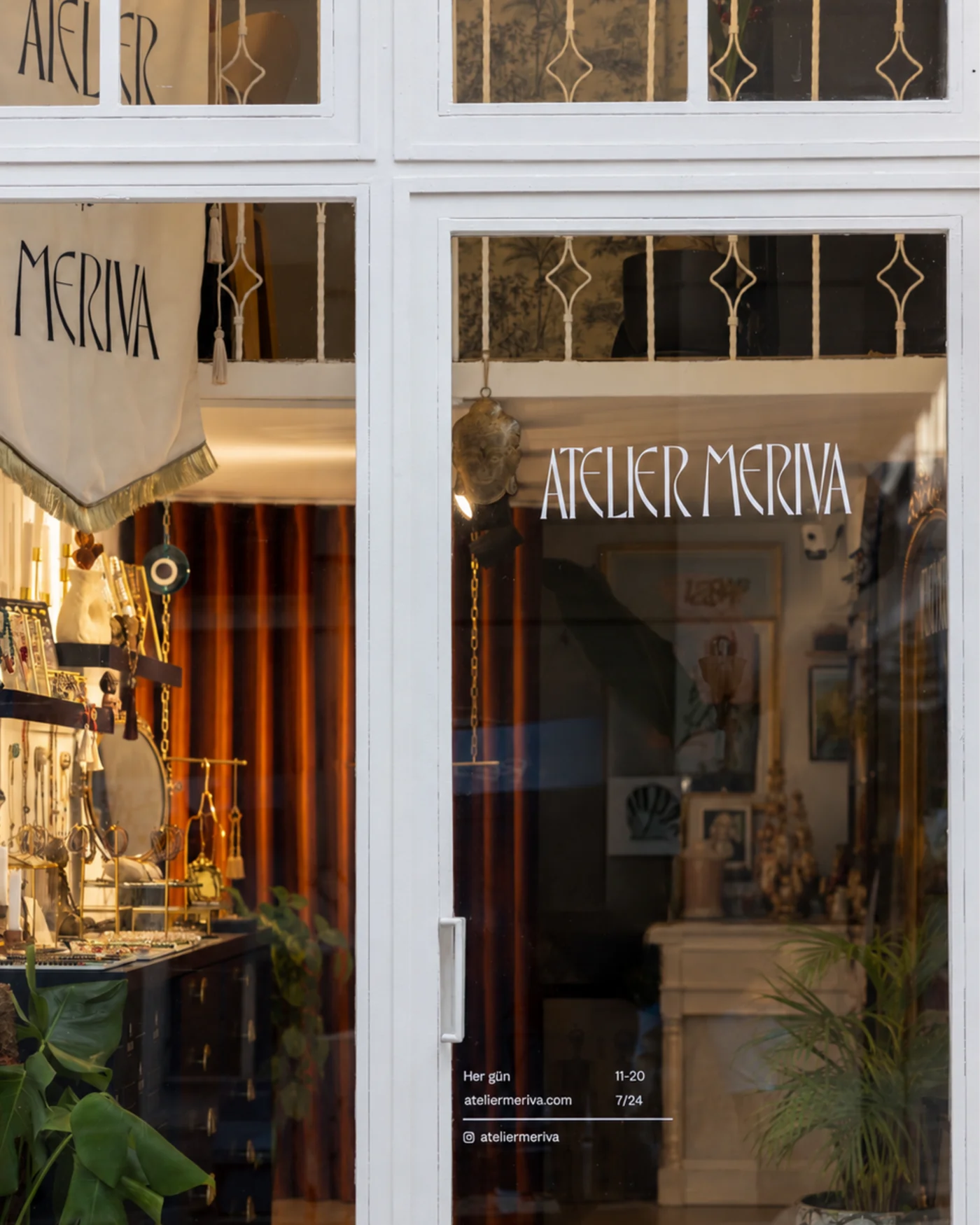 Atelier Meriva identity applied to the boutique entrance